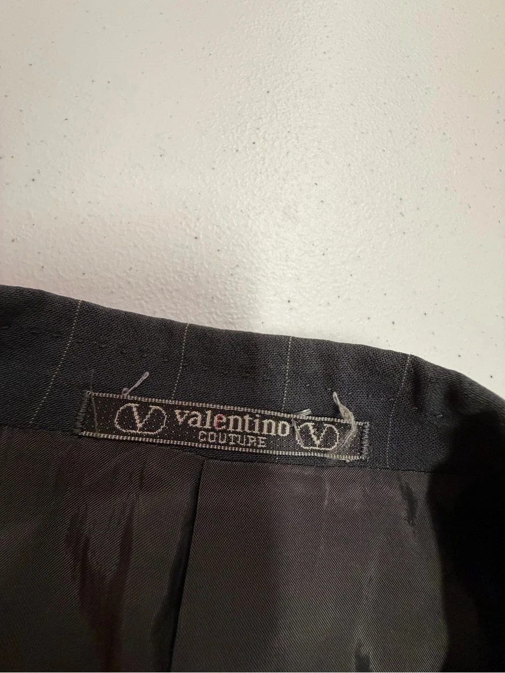 Vintage 90s Valentino Couture 46R Gray Pinstripe Double Breasted Blazer Italy